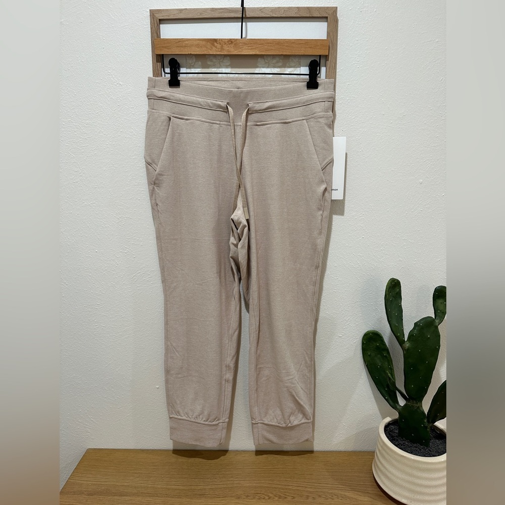 NWT Lululemon Ready To Rulu Jogger size 8 - Picture 2 of 5